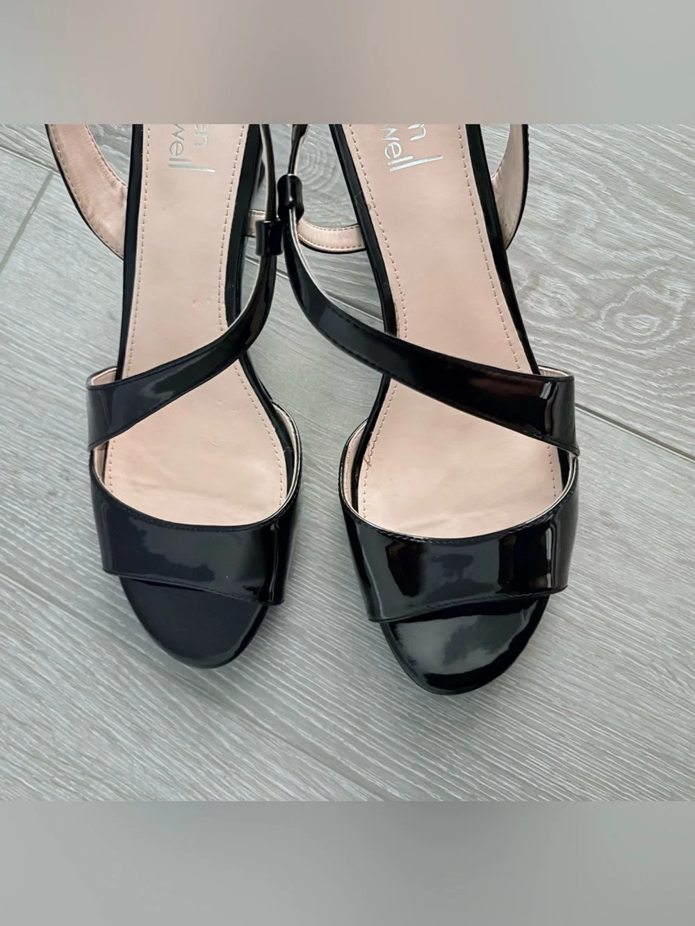 Lauren Blakewell Black Patent Cross-Strap Slingback Heels. Size 8.5